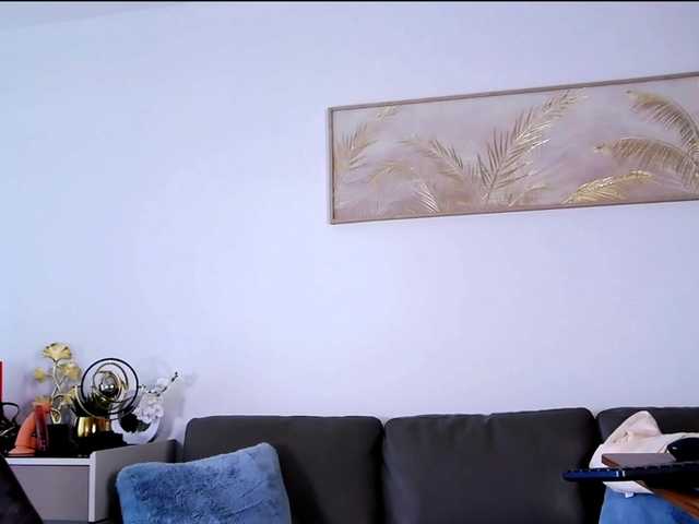 le modèle MinaGlow est en webcam porno dans un show sur le site bongacams, il possède les tags suivants: White/Caucasian,Redhead,Shaved