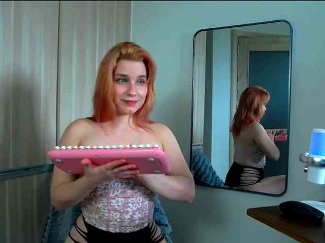 MinaGlow webcam