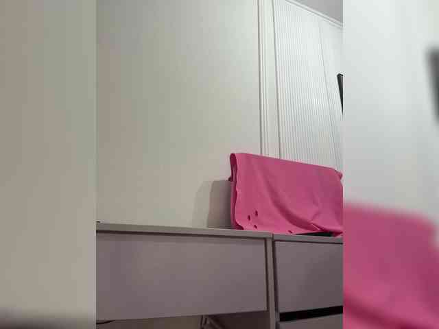 LILU111 webcam