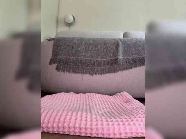 LILU111 webcam