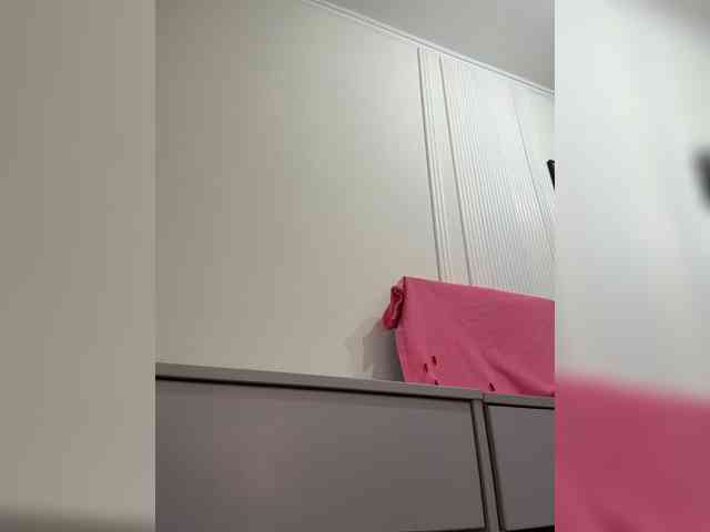 LILU111 webcam