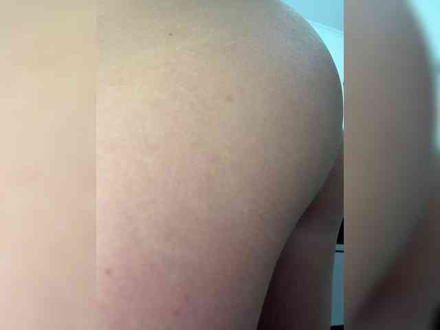 LILU111 webcam