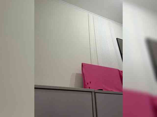 LILU111 webcam