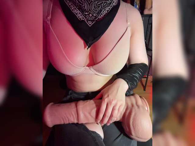 GloriaLove live cam on BongaCams