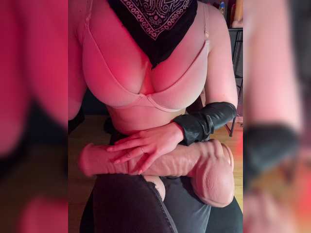 GloriaLove live cam on BongaCams
