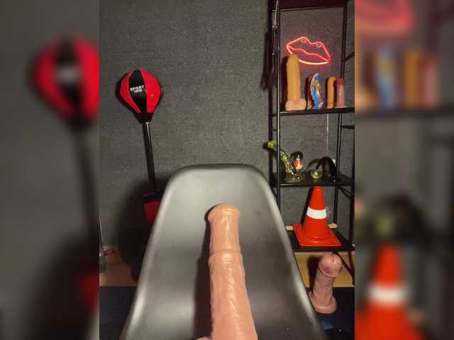 le modèle GloriaLove est en webcam porno dans un show sur le site bongacams, il possède les tags suivants: White/Caucasian,Brunette,Shaved