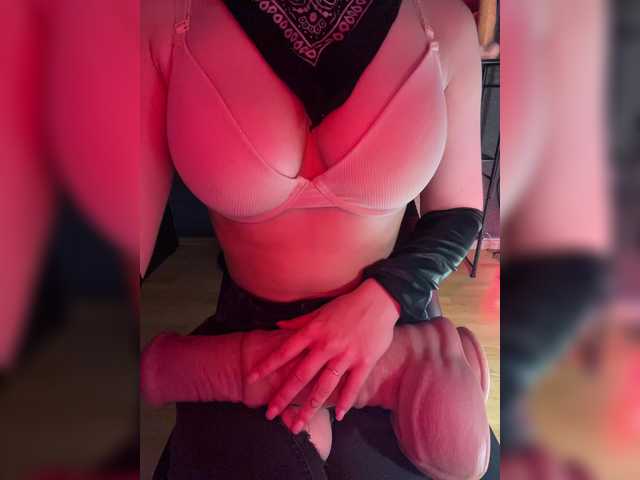 GloriaLove live cam on BongaCams