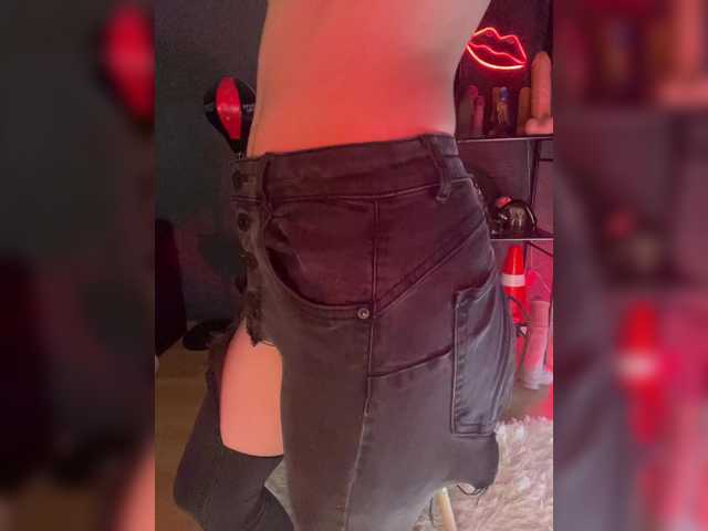 GloriaLove's BongaCams show and profile