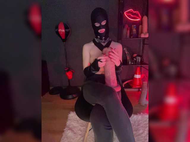 GloriaLove's BongaCams show and profile