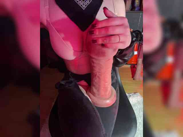 GloriaLove webcam