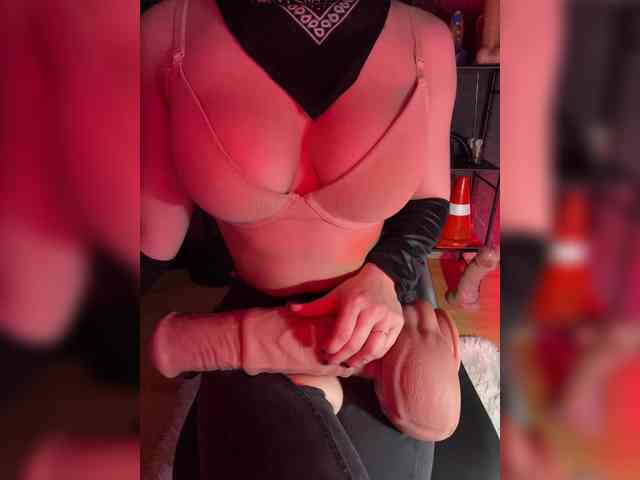 GloriaLove webcam