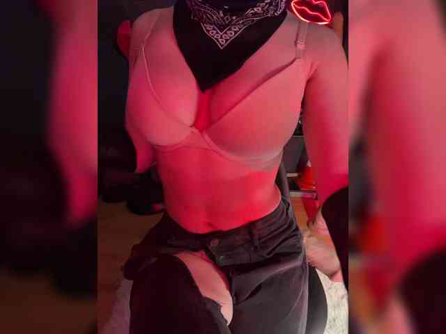 GloriaLove webcam