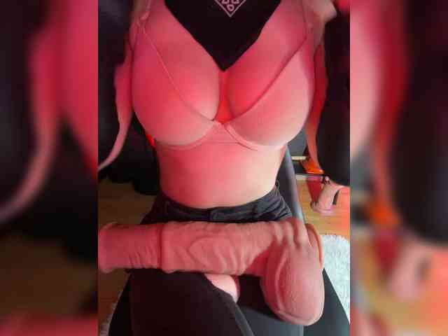 GloriaLove webcam