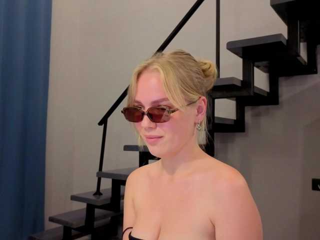 LittleForestELF2 live webcam show