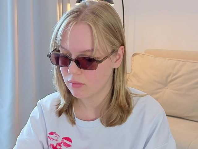 LittleForestELF2 live cam on BongaCams