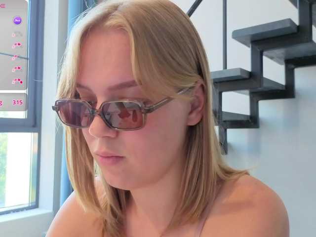 LittleForestELF2 live cam on BongaCams