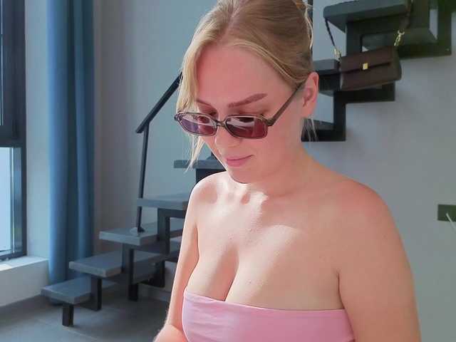 LittleForestELF2 live webcam show