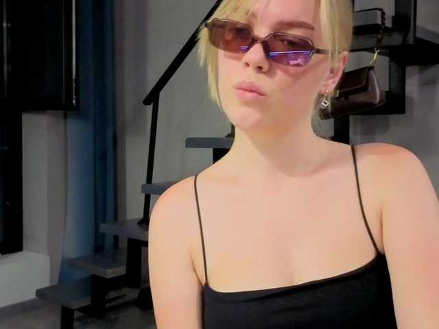 LittleForestELF2 live webcam show