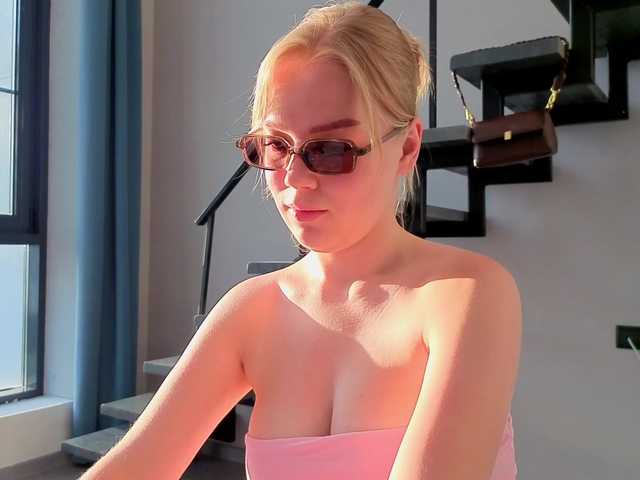 LittleForestELF2 live webcam show