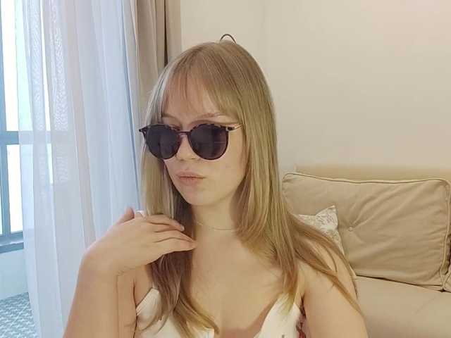 LittleForestELF2's BongaCams show and profile