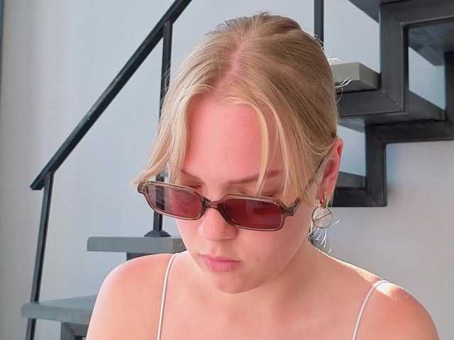 LittleForestELF2 live cam on BongaCams