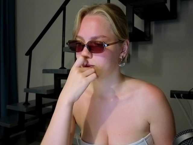 LittleForestELF2 live webcam show