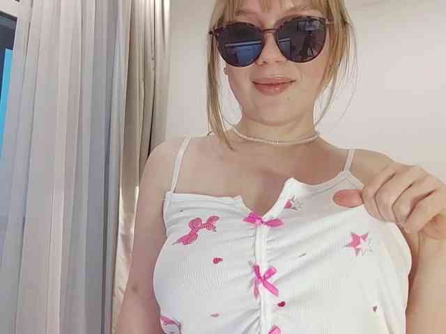 LittleForestELF2 Live Webcam on BongaCams