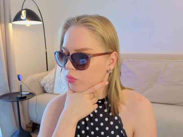 LittleForestELF2 Live Webcam on BongaCams