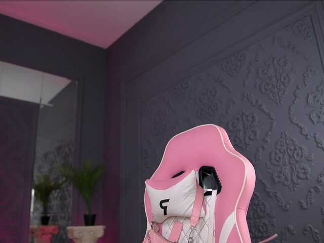 BrattyScarlet