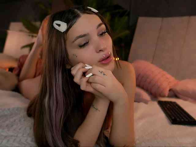 BrattyScarlet