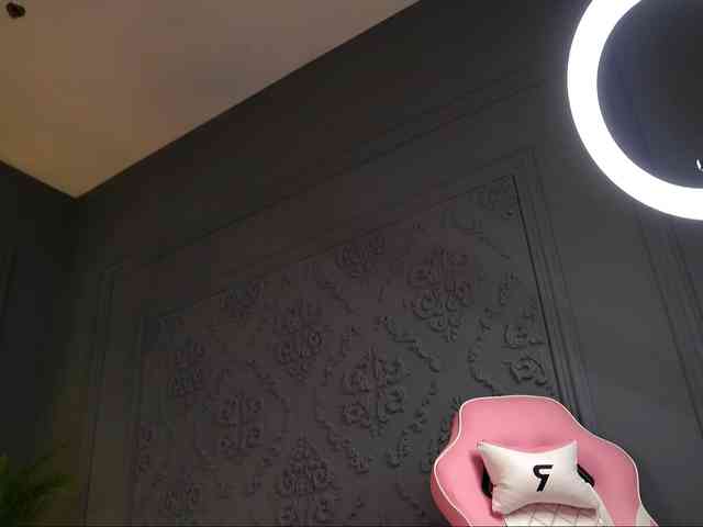 BrattyScarlet