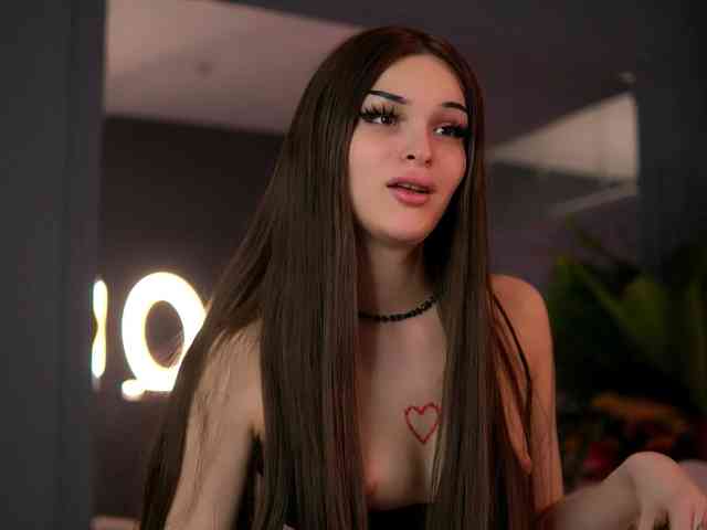 BrattyScarlet Live Webcam on BongaCams