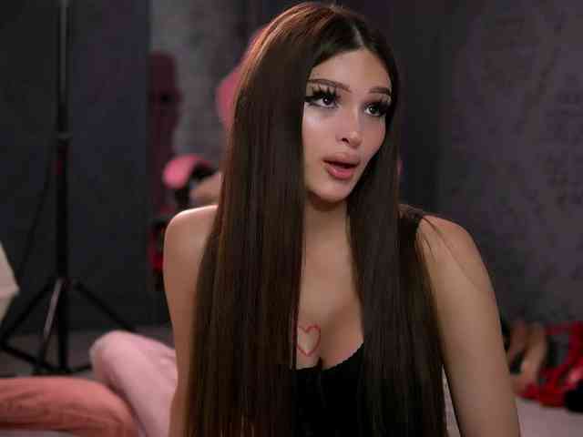 BrattyScarlet Sex Cam Show