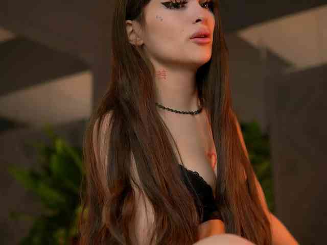 BrattyScarlet