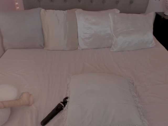 lau123 es otra camgirl española disponible en live