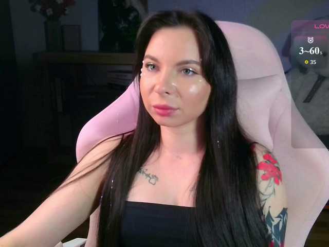 Lady-not-shy live cam