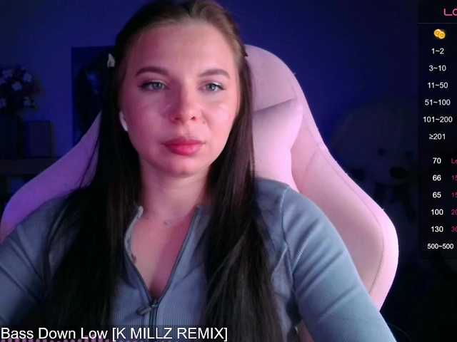 Lady-not-shy live cam on BongaCams