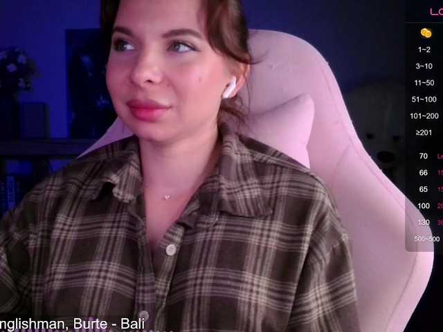 Lady-not-shy live cam on BongaCams