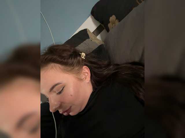 lady-not-shy live sex show