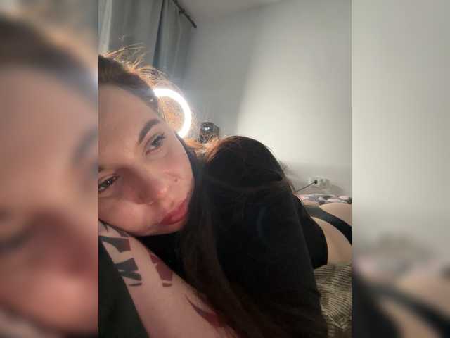 Lady-not-shy live cam on BongaCams