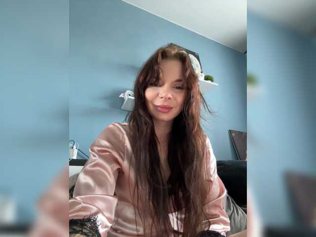 Lady-not-shy live cam on BongaCams