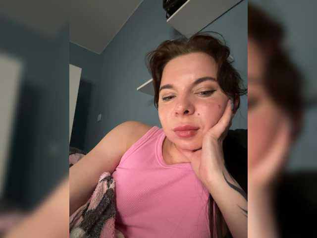 Lady-not-shy live cam on BongaCams