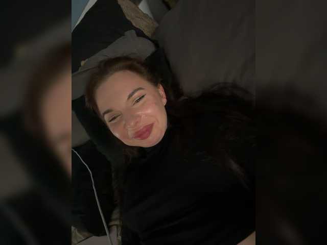 Lady-not-shy live webcam show