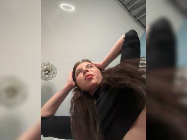 lady-not-shy live sex show