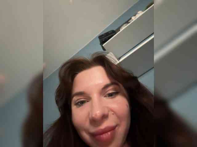 Lady-not-shy Live Webcam on BongaCams