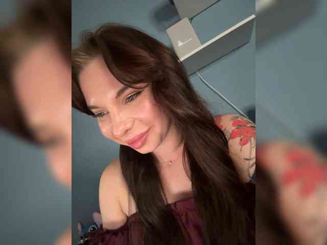 Lady-not-shy Live Webcam on BongaCams