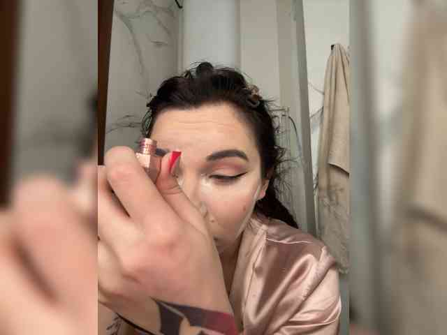 Lady-not-shy Live Webcam on BongaCams