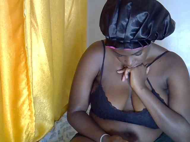 Ebonyj webcam