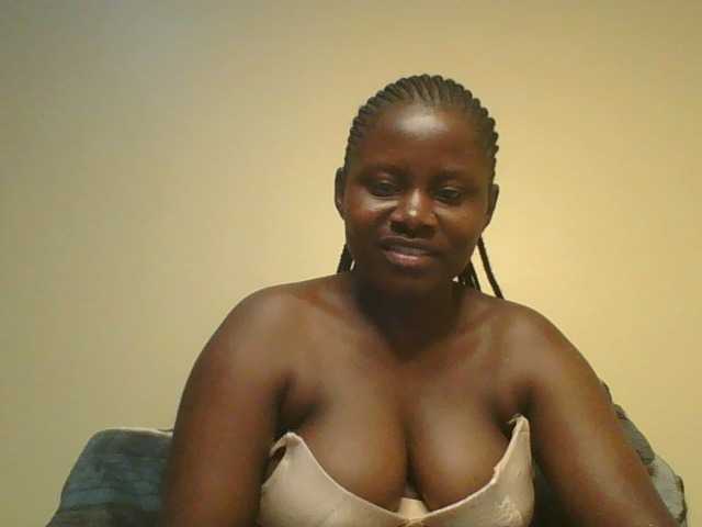Loviett52 live cam on BongaCams