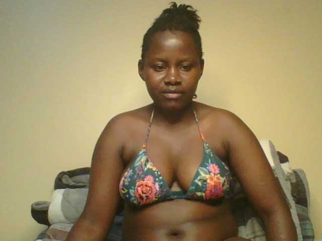 Loviett52 live cam on BongaCams